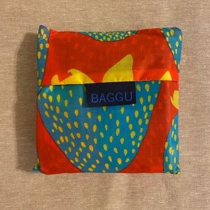 NWT BAGGU Standard Reusable in Electric Strawberry